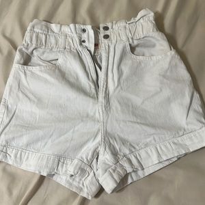 Levi's paper bag shorts waist 28